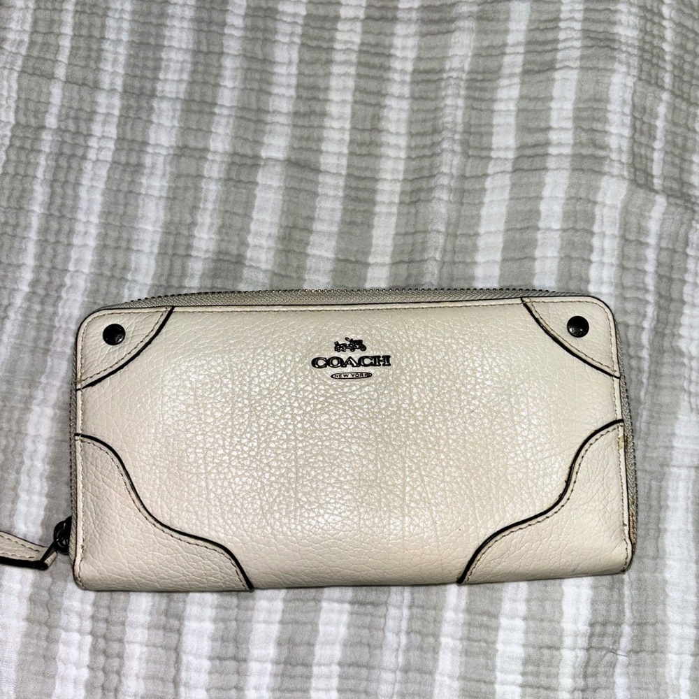 Coach Mickie Grained Leather Wallet - Picture 1 of 7